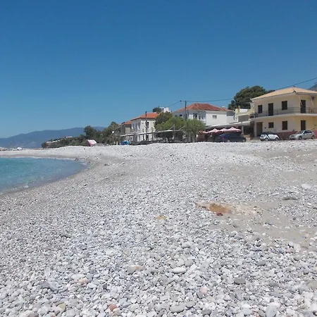 Akrogiali Beach Apartments Ακρογιάλι