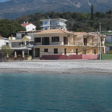 Akrogiali Beach Apartments Διαμέρισμα *